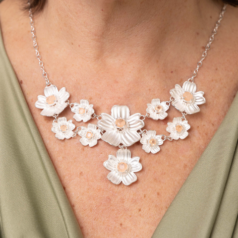 Collar Grande Florecer con Topacio Champange
