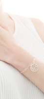 Pulsera Con Charm Circular Multimariposa - Tanya Moss