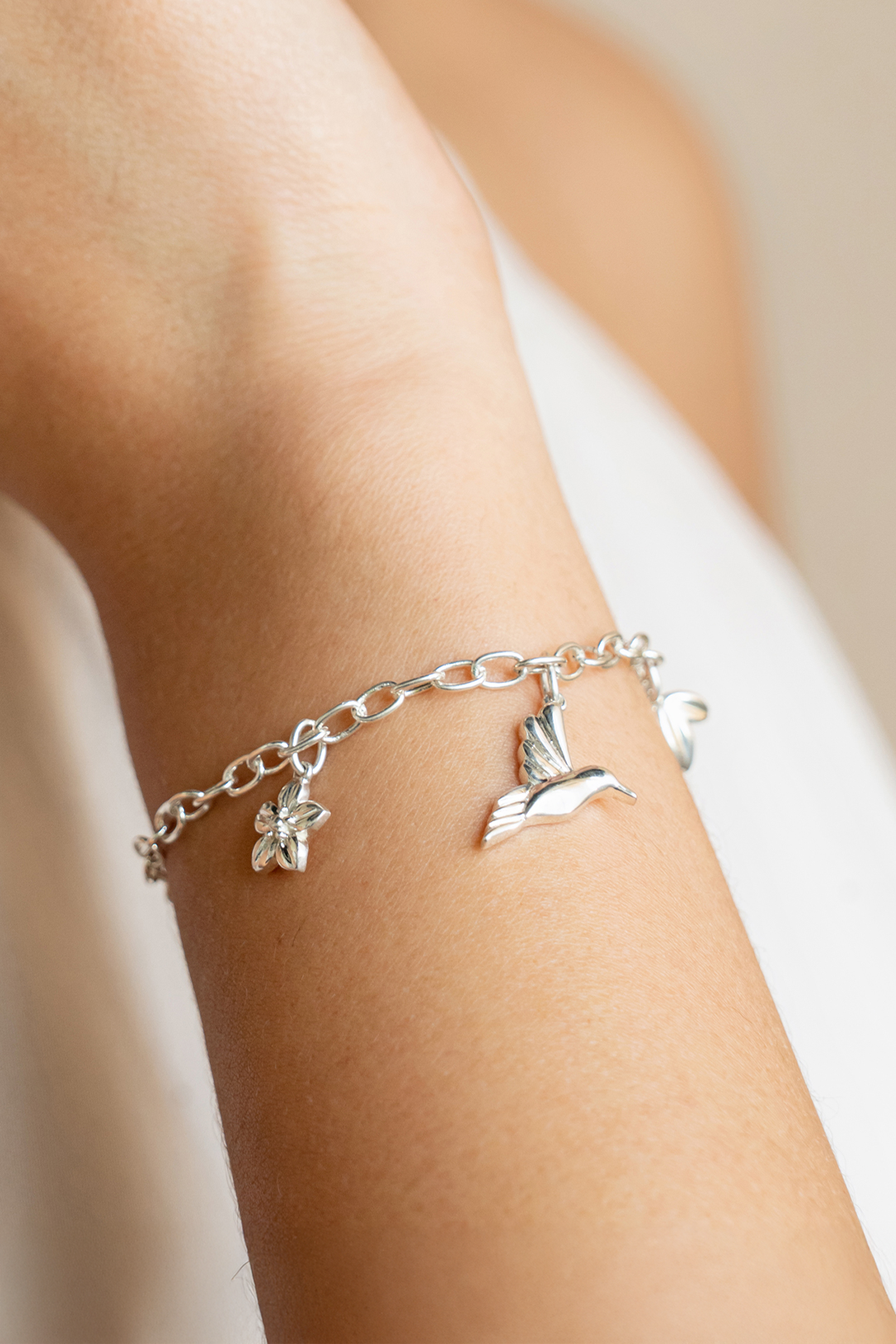 Pulsera Mujer Plata 925 Mensaje Amor Charms Colibri Hojas Flor - Tanya Moss