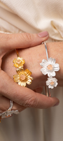 Brazalete Florecer Dos Flores con Topacio Champange - Tanya Moss