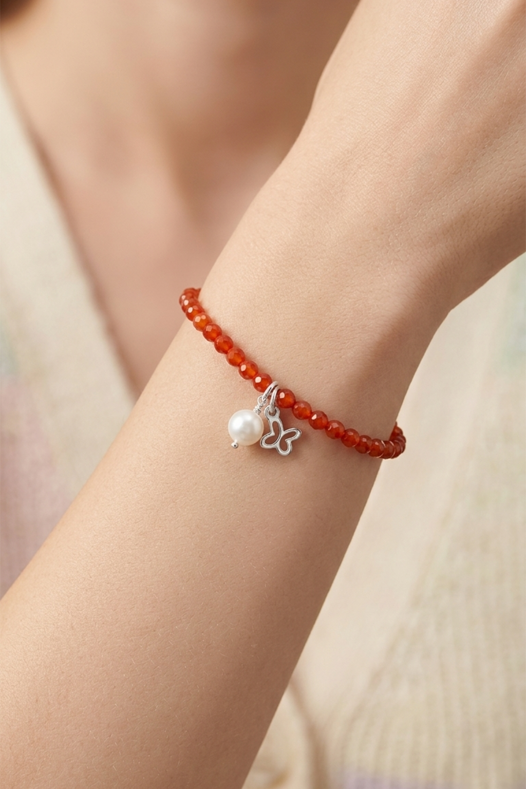 Pulsera Plata Esenciales 2026 Cornalina con Mariposa y Perla