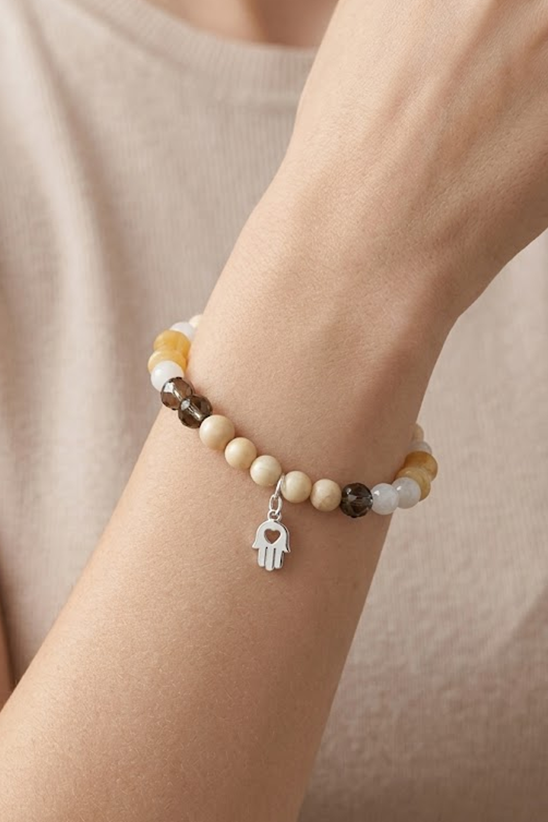 Pulsera Plata 925 Petit Cuentas Beige Con Charm Mano