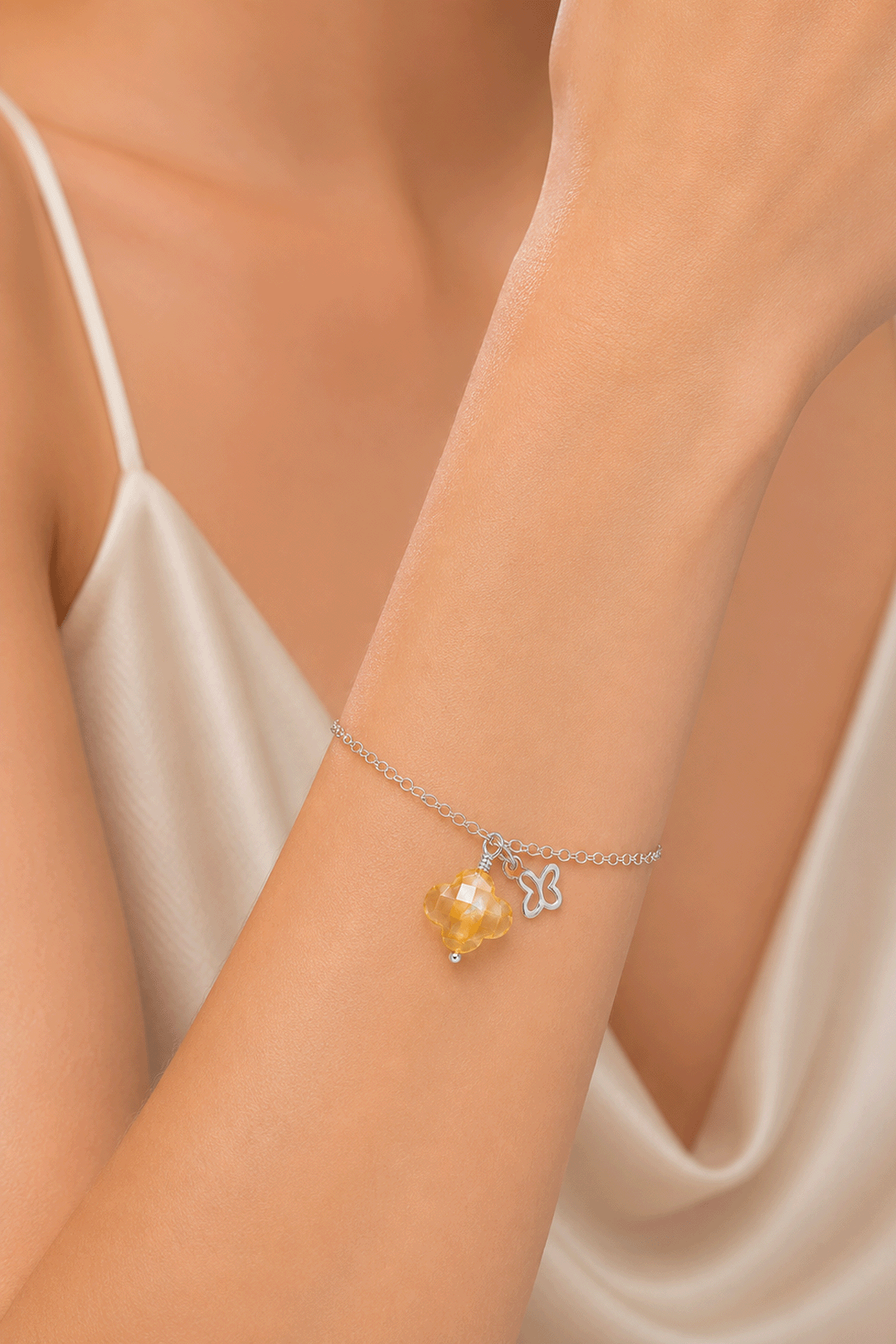 Pulsera Mariposa Mini MOP Amarilla
