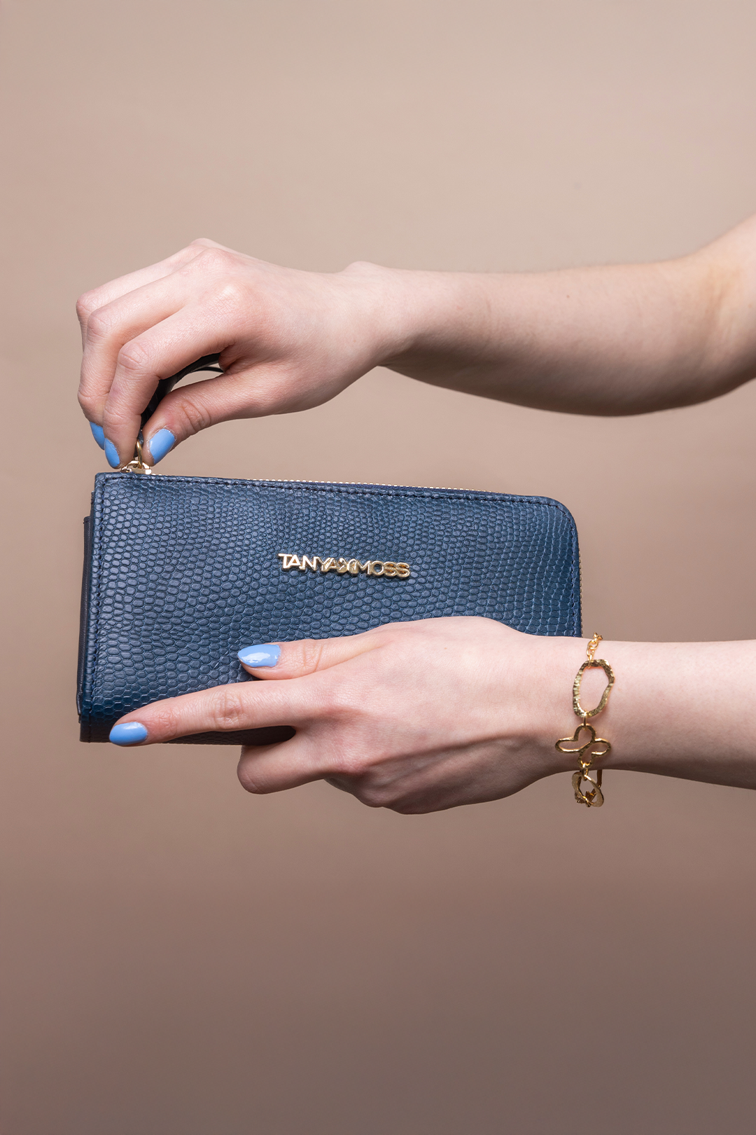 Cartera Flat Mujer Piel Azul Cremallera Top Tanya Moss