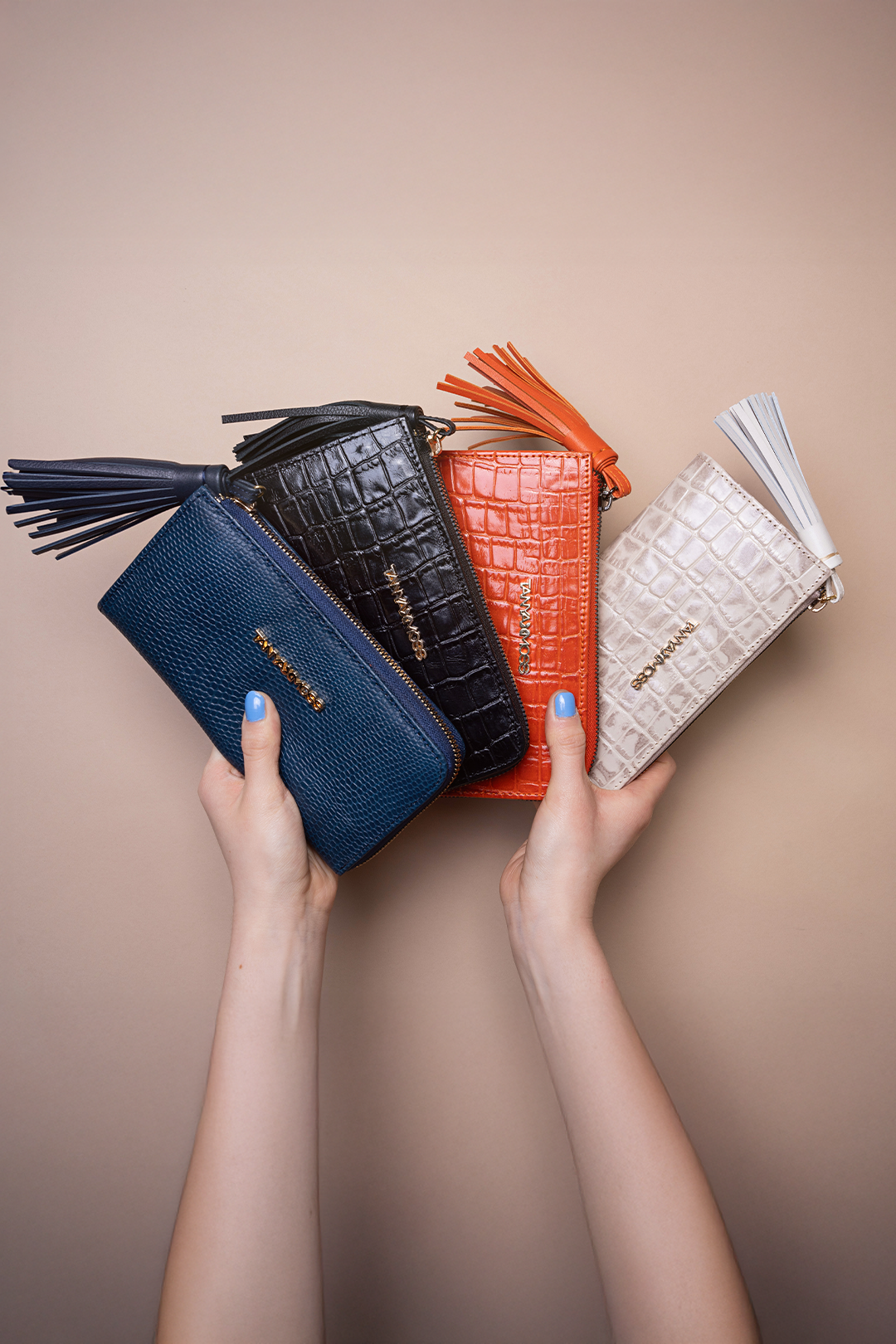 Cartera Flat Mujer Piel Beige Cremallera Top Tanya Moss