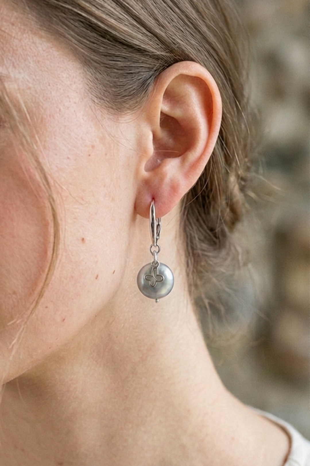 Aretes Plata 925 Mini Mariposa Mariposa con Perla Coin Gris