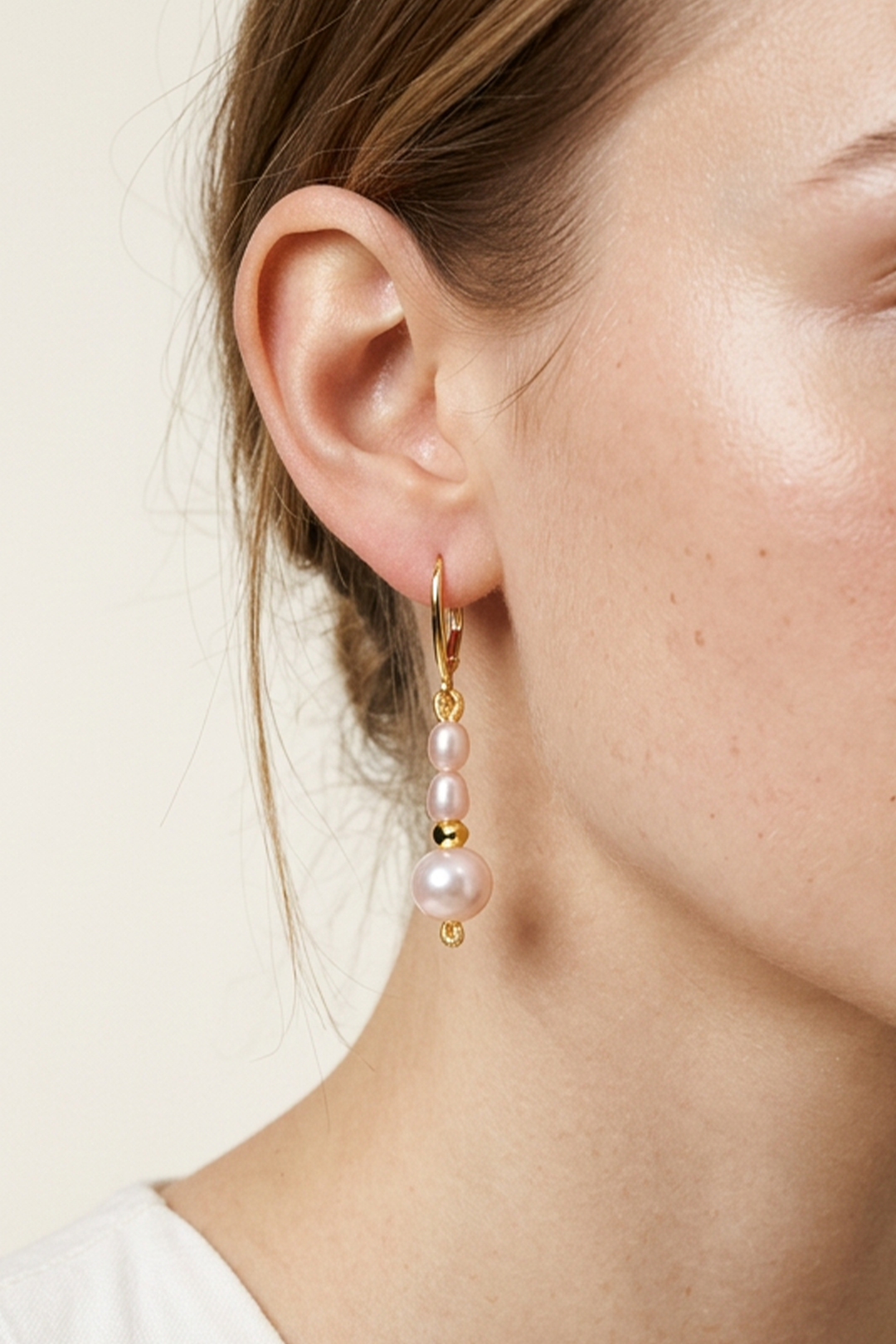 Aretes Plata 925 Marina Perla Blanca Oval con Pirita Dorada Anamora