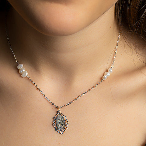 Dije Mujer Plata 925 Religioso Virgen Guadalup Perla Anamora por Tanya Moss