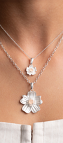 Dije Flor Grande Florecer con Topacio Champange - Tanya Moss