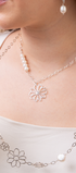 Dije Plata 925 Dalia Flor y Perlas - Tanya Moss