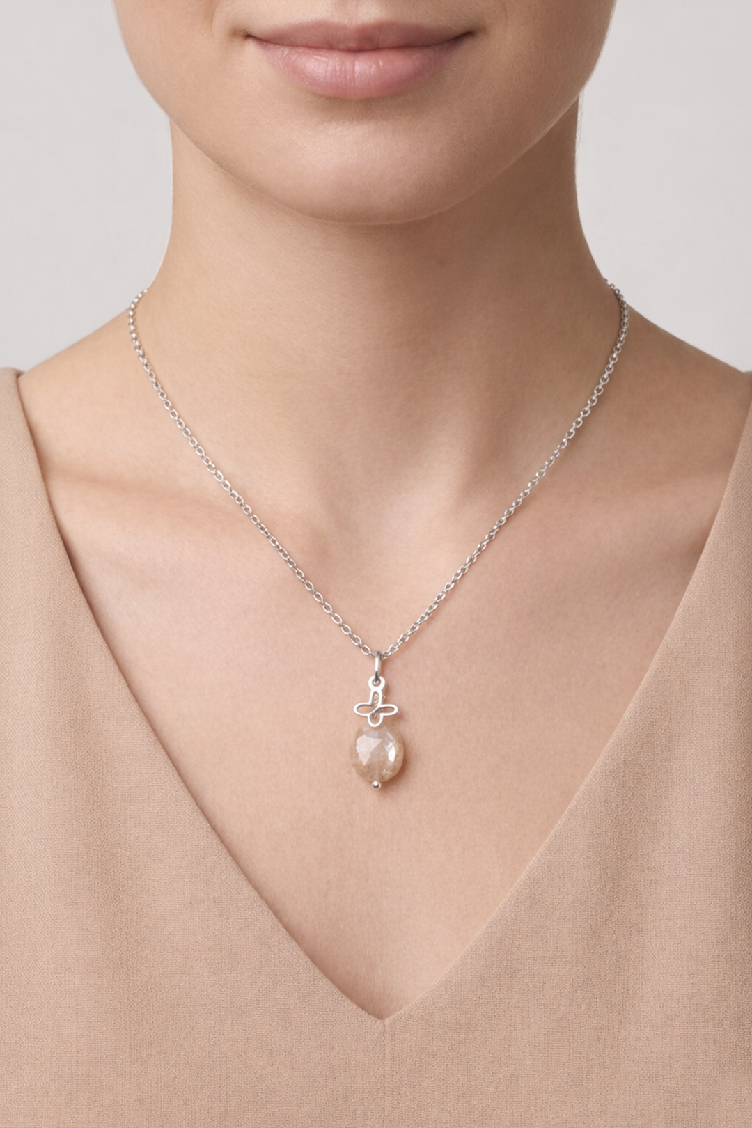 Dije Plata 925 Mini Mariposa Mariposa con Piedra Luna Durazno