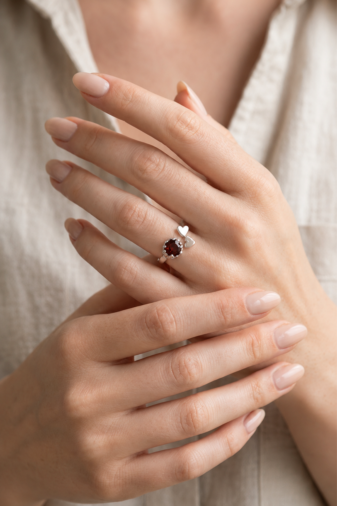 Anillo Plata 925 Amoret Corazon Granate - Tanya Moss